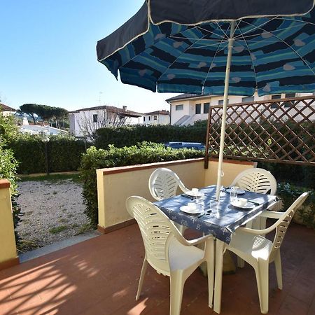 Appartamenti Sabbia - Zona Mare Con Terrazze, Clima, E Posti Auto Марина-ди-Кампо Экстерьер фото