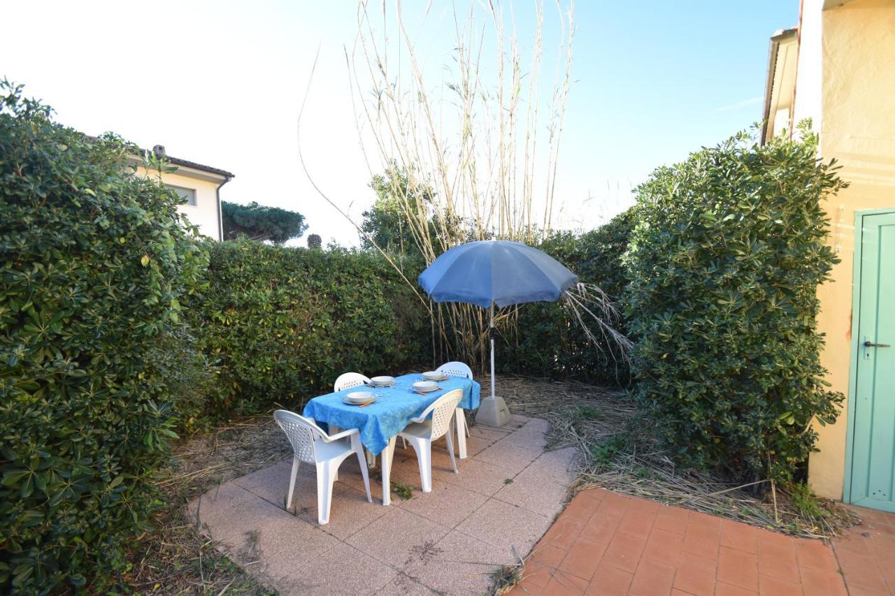 Appartamenti Sabbia - Zona Mare Con Terrazze, Clima, E Posti Auto Марина-ди-Кампо Экстерьер фото