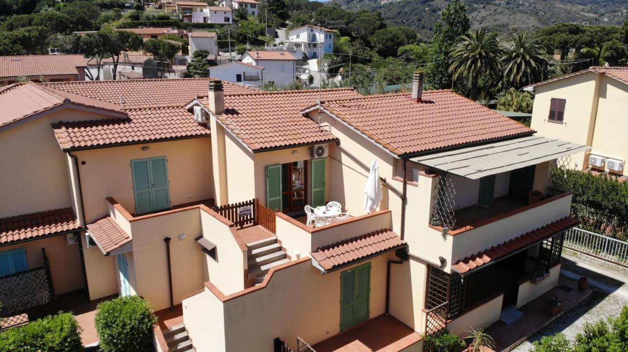 Appartamenti Sabbia - Zona Mare Con Terrazze, Clima, E Posti Auto Марина-ди-Кампо Экстерьер фото
