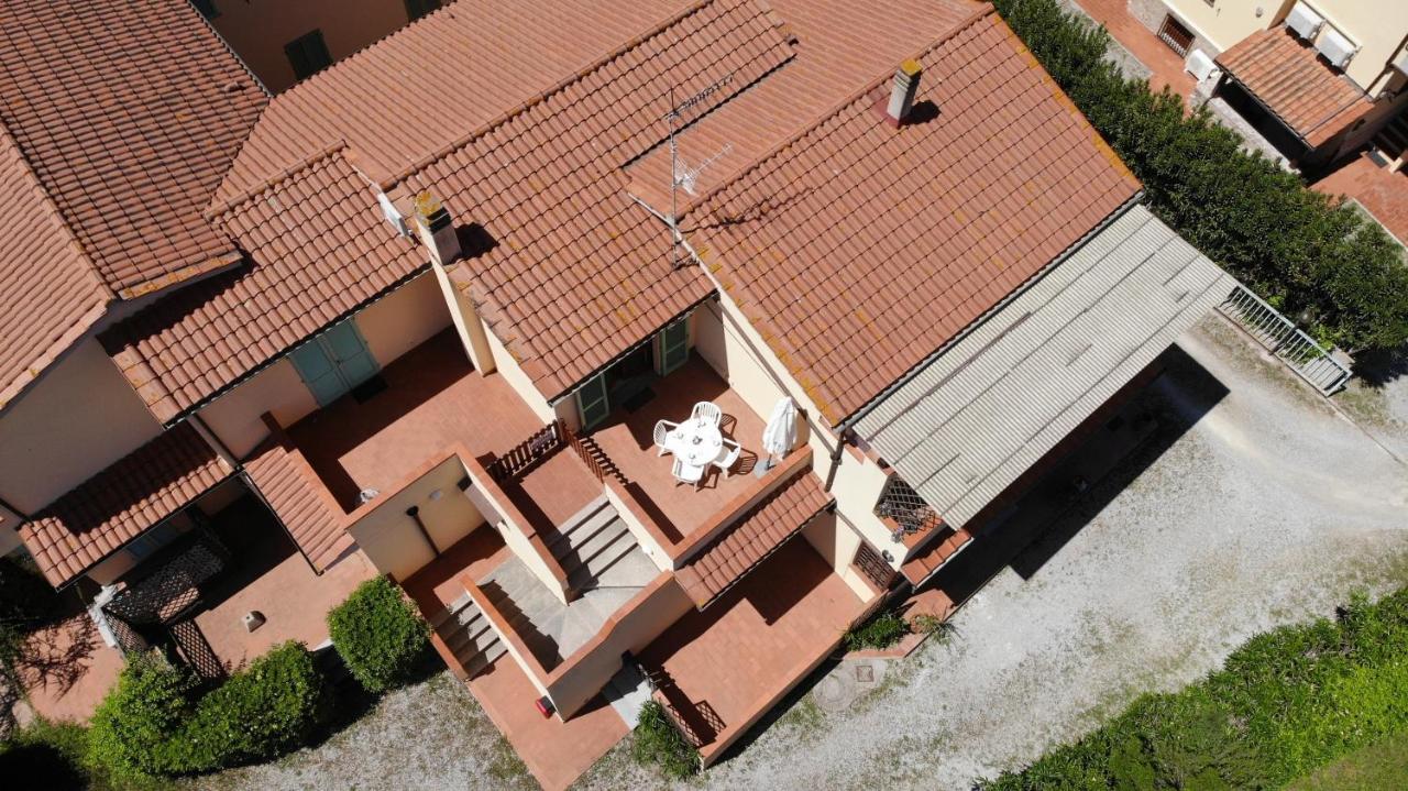Appartamenti Sabbia - Zona Mare Con Terrazze, Clima, E Posti Auto Марина-ди-Кампо Экстерьер фото